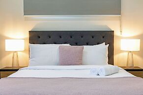 Zenhouse Harmony Modern Home Near CDU Hospital