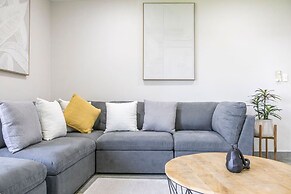 Zenhouse Harmony Modern Home Near CDU Hospital