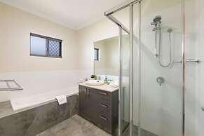 Zenhouse Harmony Modern Home Near CDU Hospital