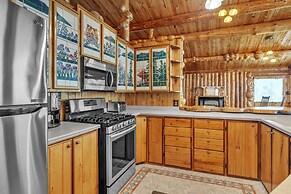 Rustic Retreat With Stunning Mountain Views 3 Bedroom Home