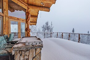 Rustic Retreat With Stunning Mountain Views 3 Bedroom Home