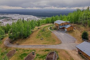 Rustic Retreat With Stunning Mountain Views 3 Bedroom Home