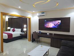 EXECUTIVE HOTELS AND SUITES