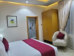 EXECUTIVE HOTELS AND SUITES