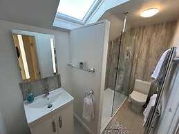 2 Bedroom Cottage Free Private Parking Fire Place