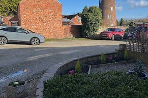 2 Bedroom Cottage Free Private Parking Fire Place