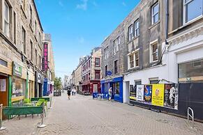 JOIVY Rose Street Hideaway