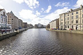 Cute House with Courtyard