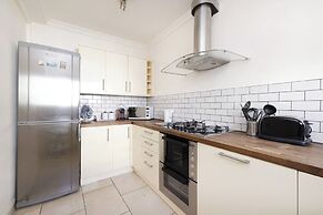 Cute House with Courtyard