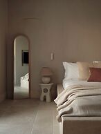 Akria Seaside Suites