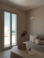 Akria Seaside Suites