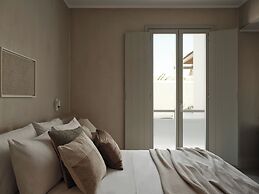 Akria Seaside Suites