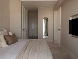 Akria Seaside Suites