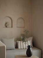Akria Seaside Suites