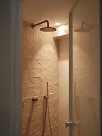 Akria Seaside Suites