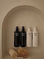 Akria Seaside Suites