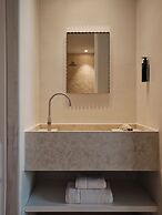 Akria Seaside Suites