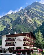 Alpinhotel Zirbenhof