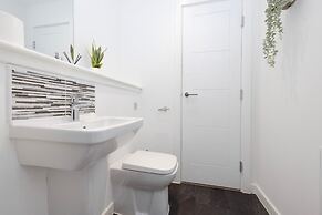 JOIVY Stylish House with Garden