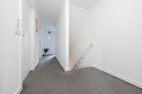 JOIVY Stylish House with Garden