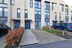 JOIVY Stylish House with Garden