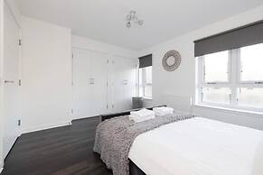 JOIVY Stylish House with Garden