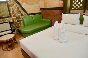 Chalet De Palm Resort Hatyai