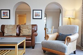 Stylish Apt next to Dean Village