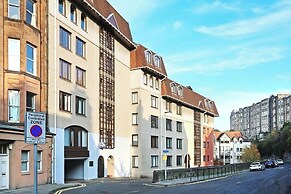 Stylish Apt next to Dean Village