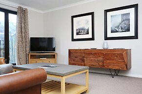 Stylish Apt next to Dean Village