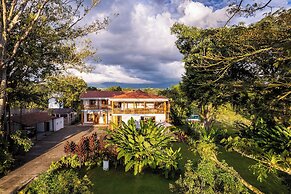 Casa de Campo el Edén