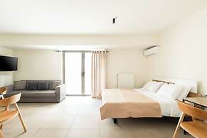 Elysee Apartments 9 B