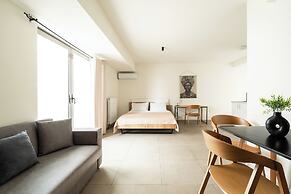 Elysee Apartments 9 B