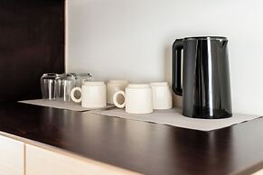 Elysee Apartments 9 B