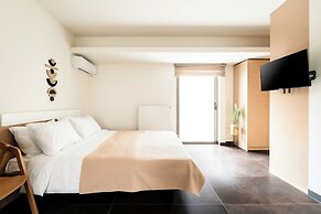 Elysee Apartments 9 B