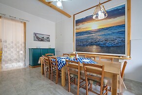 Brezza Apartment Near The Sea