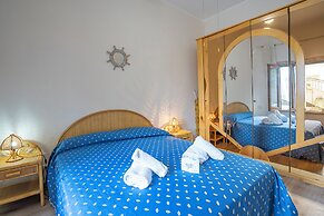 Brezza Apartment Near The Sea