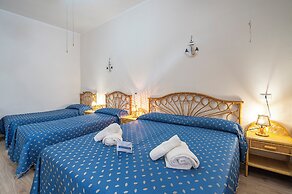 Brezza Apartment Near The Sea