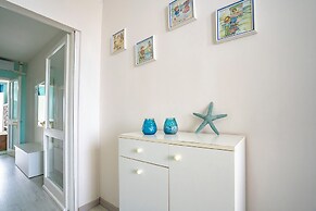 Riva Di Mare Apartment Near The Sea