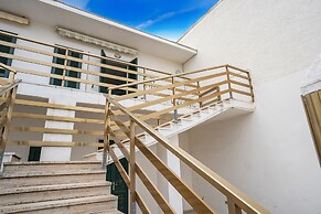 Riva Di Mare Apartment Near The Sea