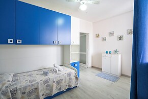 Riva Di Mare Apartment Near The Sea