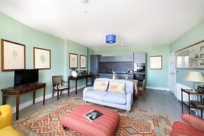 Inviting Flat near City Centre