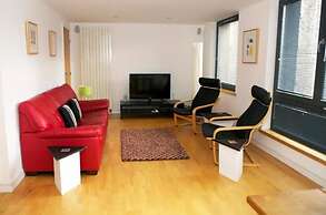 JOIVY Inviting Flat in Canonmills