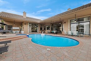 Grand 6BR Plantation Estate w/ Tennis & Pool