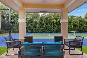 Grand 6BR Plantation Estate w/ Tennis & Pool