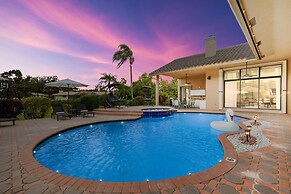 Grand 6BR Plantation Estate w/ Tennis & Pool