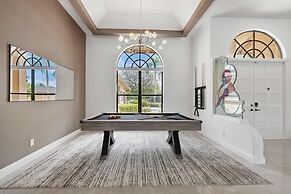 Grand 6BR Plantation Estate w/ Tennis & Pool