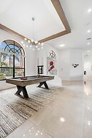 Grand 6BR Plantation Estate w/ Tennis & Pool