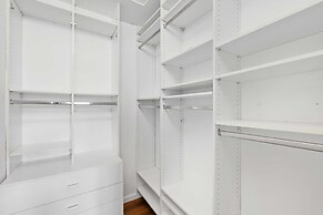 Grand 6BR Plantation Estate w/ Tennis & Pool