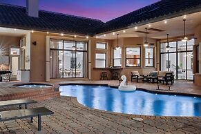 Grand 6BR Plantation Estate w/ Tennis & Pool